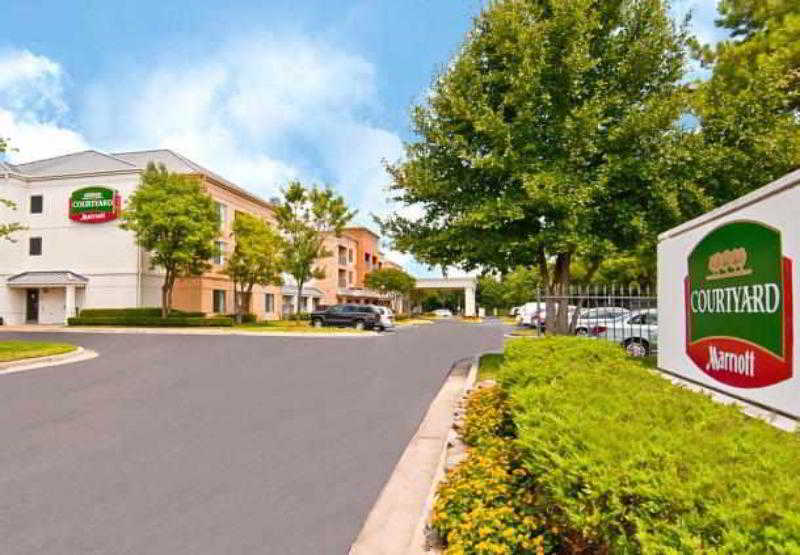 Courtyard Memphis East/Bill Morris Parkway Hotel Bagian luar foto