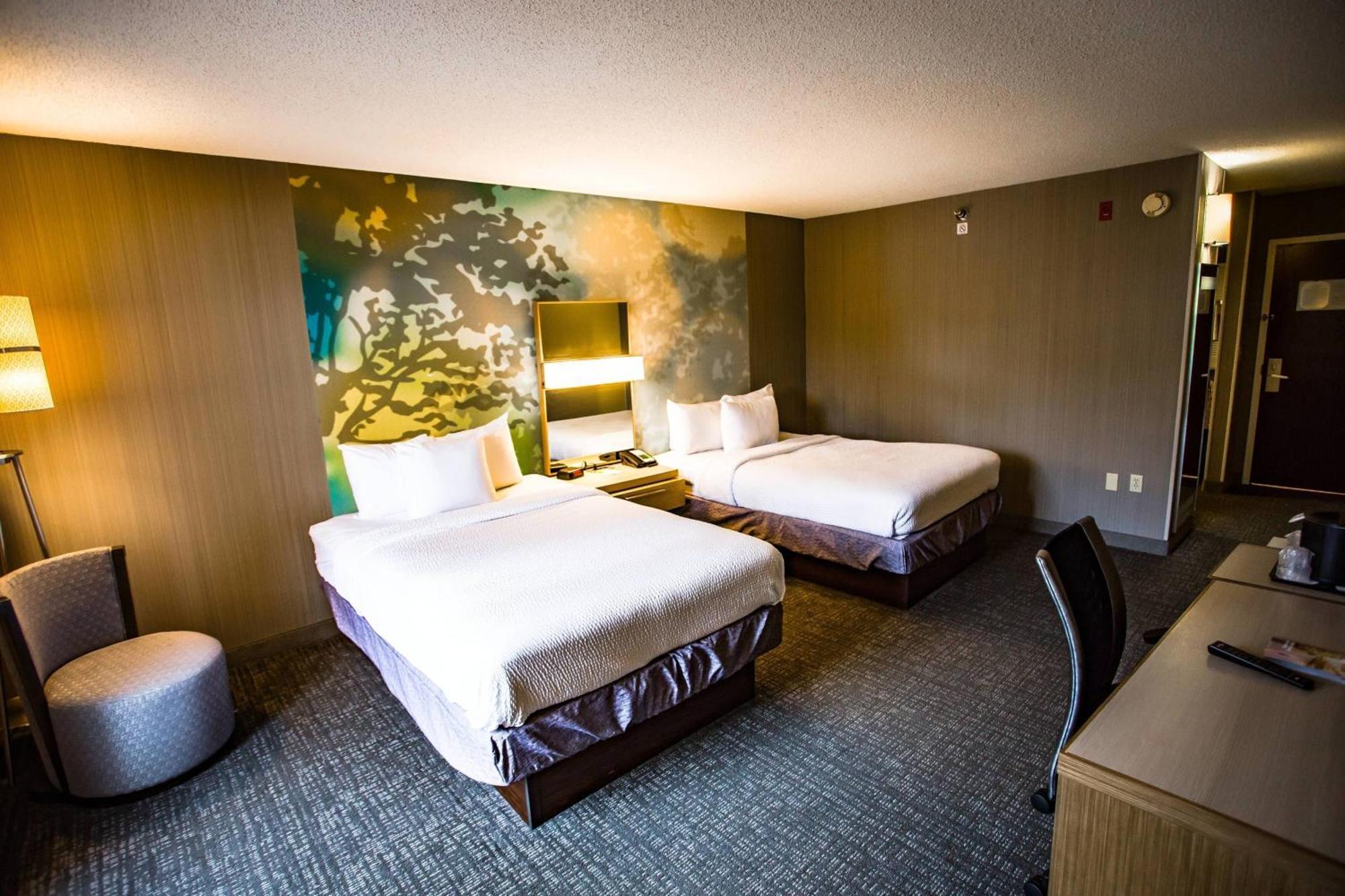 Courtyard Memphis East/Bill Morris Parkway Hotel Bagian luar foto
